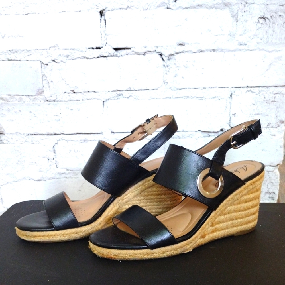 Abella Black Wedge Sandals